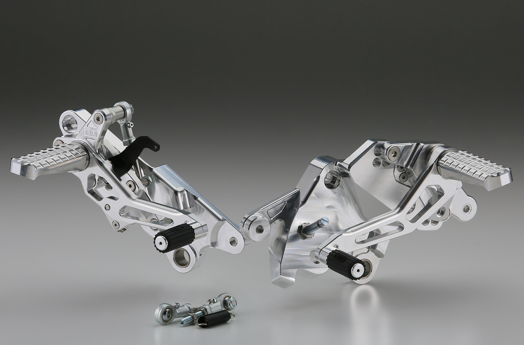 AELLA Riding Step Kit (Rearsets) for the Ducati Multistrada 1260 / 950 S AELLA Riding Step Kit (Rearsets) for the Ducati Multistrada 1260 / 950 S